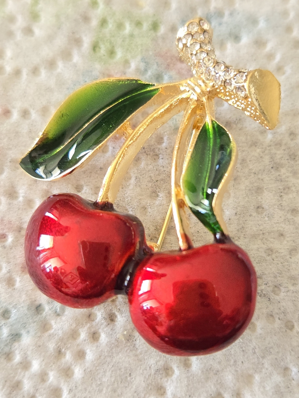 Red Cherry Brooch/Lapel Pin Enamel W/Rhinestones 1.5" - Picture 8 of 8